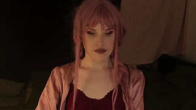 Snapshot of EffieMinki chatting on January 19, 3:42 pm EffieMinki online show from January 19, 3:42 pm