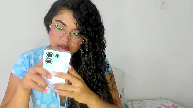 moana taylor online show from February 26, 10:26 am