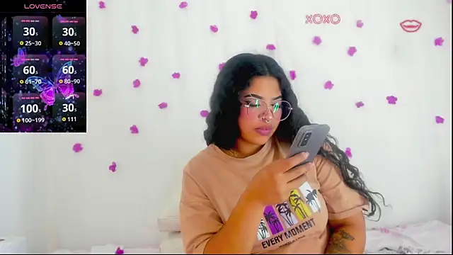 moana taylor online show from October 8, 10:24 am