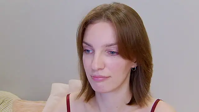 Snapshot of Beauty_Alex chatting on January 18, 2:03 am Beauty Alex online show from January 18, 2:03 am