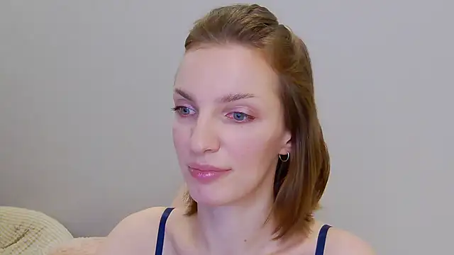 Snapshot of Beauty_Alex chatting on January 20, 1:39 am Beauty Alex online show from January 20, 1:39 am