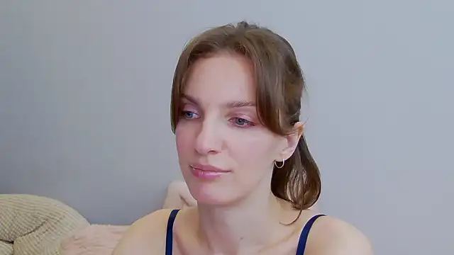 Snapshot of Beauty_Alex chatting on January 20, 4:43 am Beauty Alex online show from January 20, 4:43 am