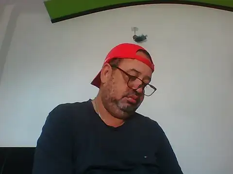 Snapshot of djtomxxx2777 chatting on January 30, 3:40 pm djtomxxx2777 online show from January 30, 3:40 pm