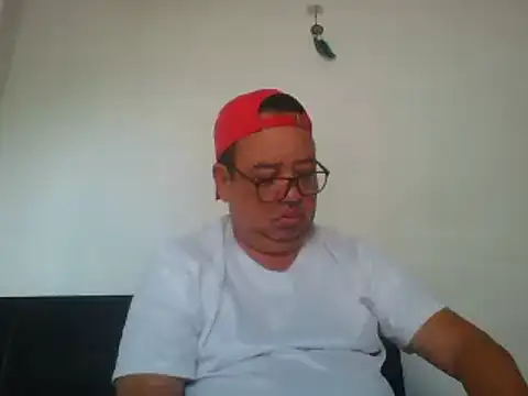 Snapshot of djtomxxx2777 chatting on February 3, 4:52 pm djtomxxx2777 online show from February 3, 4:52 pm