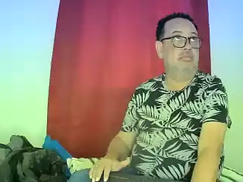 Snapshot of djtomxxx2777 chatting on March 13, 3:28 pm djtomxxx2777 online show from March 13, 3:28 pm