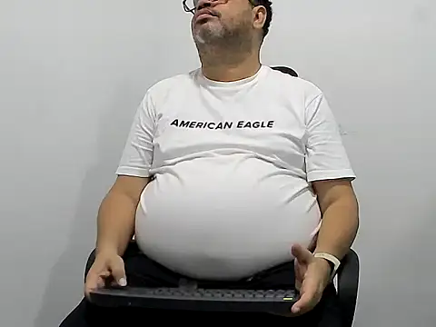 Snapshot of djtomxxx2777 chatting on March 22, 12:49 am djtomxxx2777 online show from March 22, 12:49 am