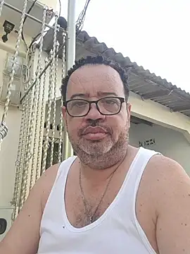 Snapshot of djtomxxx2777 chatting on November 8, 1:00 pm djtomxxx2777 online show from November 8, 1:00 pm