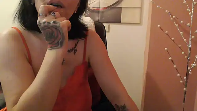 Snapshot of algodonyfresa chatting on February 21, 5:53 pm algodonyfresa online show from February 21, 5:53 pm