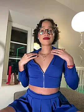 Snapshot of Lauyako chatting on February 24, 10:47 pm Lauyako online show from February 24, 10:47 pm