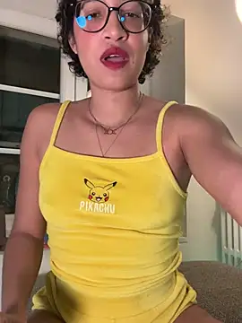 Snapshot of Lauyako chatting on March 5, 8:32 pm Lauyako online show from March 5, 8:32 pm