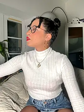 Snapshot of Lauyako chatting on October 11, 6:17 pm Lauyako online show from October 11, 6:17 pm