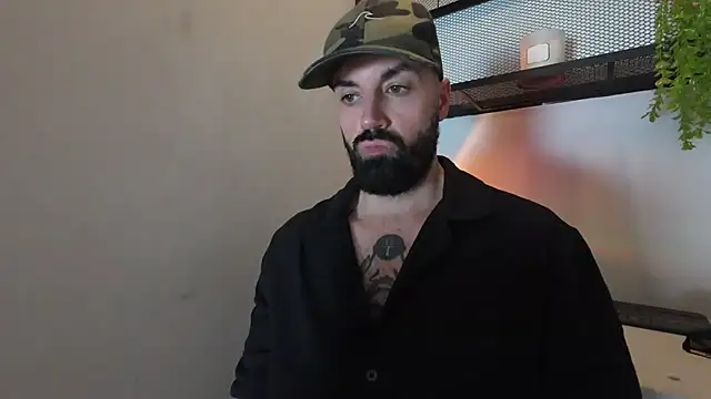 Snapshot of MattxFeet chatting on March 20, 9:13 pm MattxFeet online show from March 20, 9:13 pm