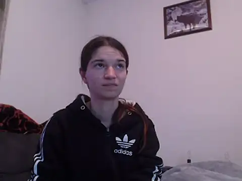 Snapshot of Geile-Luna chatting on December 21, 6:34 pm Geile-Luna online show from December 21, 6:34 pm