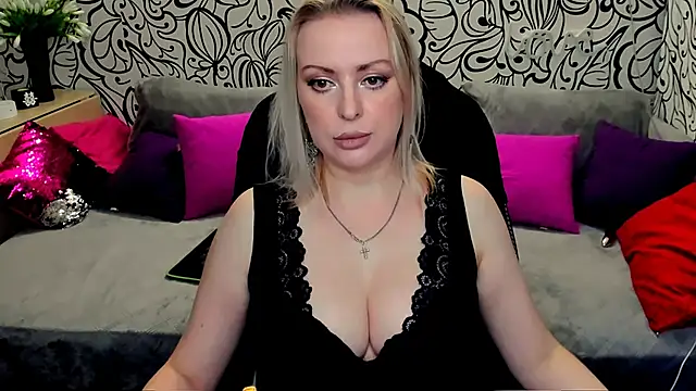 Hotdreamhere online show from February 1, 1:51 pm