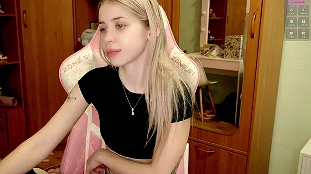 Snapshot of ho1yho1e chatting on January 29, 7:04 am ho1yho1e online show from January 29, 7:04 am