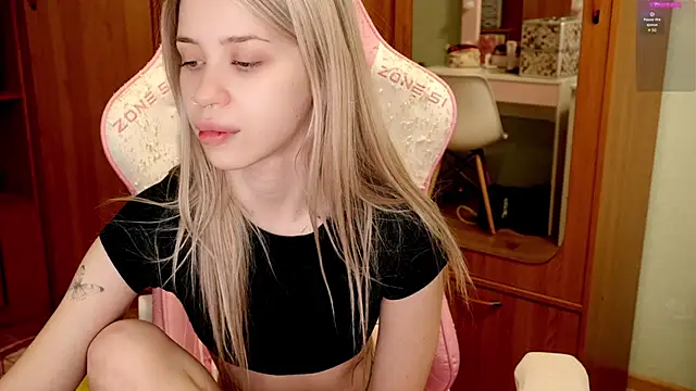 Snapshot of ho1yho1e chatting on February 4, 6:57 am ho1yho1e online show from February 4, 6:57 am