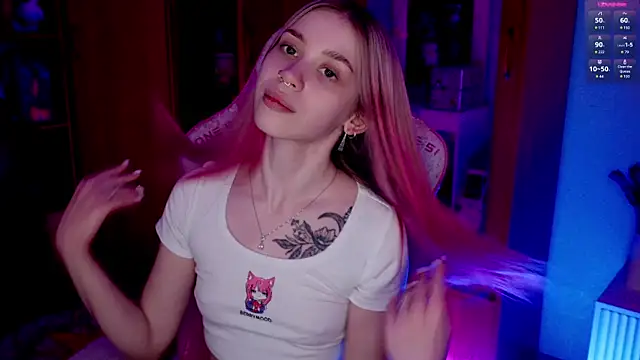 Snapshot of ho1yho1e chatting on March 8, 5:43 pm ho1yho1e online show from March 8, 5:43 pm