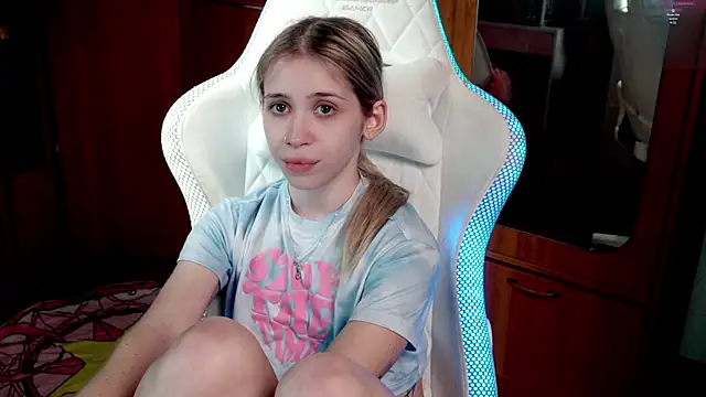 Snapshot of ho1yho1e chatting on November 1, 6:32 pm ho1yho1e online show from November 1, 6:32 pm