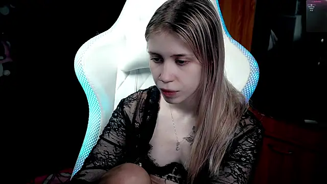 Snapshot of ho1yho1e chatting on November 29, 6:44 pm ho1yho1e online show from November 29, 6:44 pm