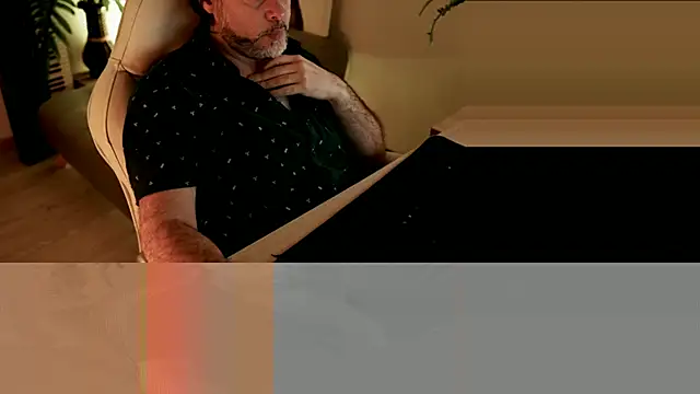 Sanders White online show from December 12, 3:10 am