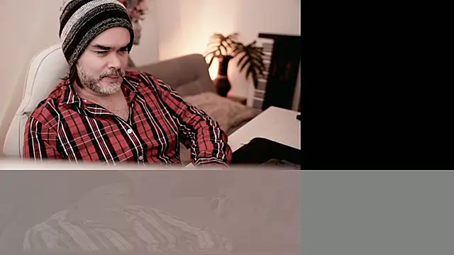 Sanders White online show from January 21, 4:37 pm