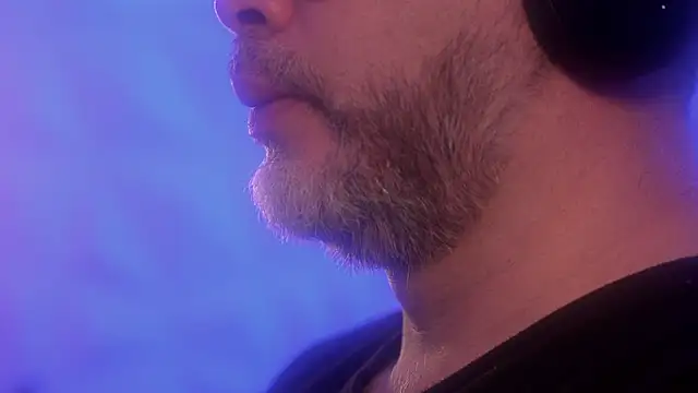 Sanders White online show from October 31, 2:18 pm