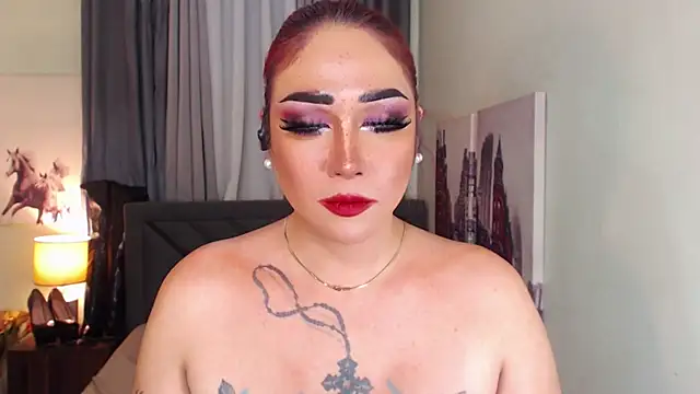 Snapshot of Transdomts4u chatting on February 14, 8:15 pm Transdomts4u online show from February 14, 8:15 pm