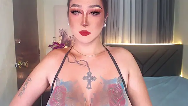 Snapshot of Transdomts4u chatting on October 1, 4:24 pm Transdomts4u online show from October 1, 4:24 pm