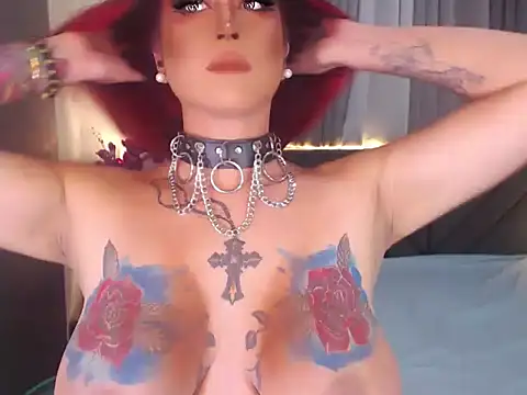 Snapshot of Transdomts4u chatting on November 18, 4:44 pm Transdomts4u online show from November 18, 4:44 pm