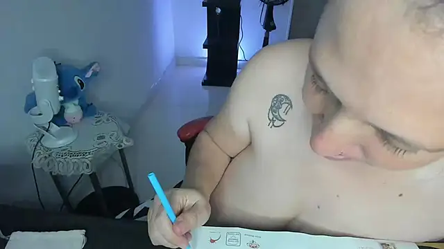 valery adams1 online show from February 6, 6:40 am