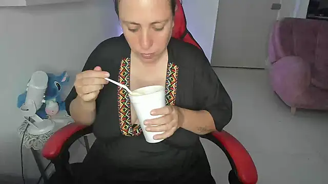 valery adams1 online show from February 8, 3:30 am