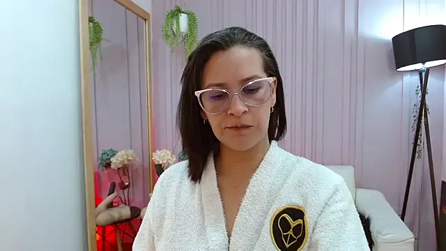 Britney taylor  online show from January 3, 9:47 pm