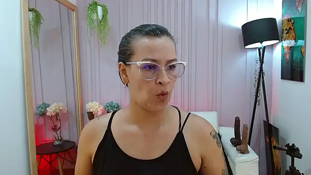 Britney taylor  online show from January 9, 9:58 pm