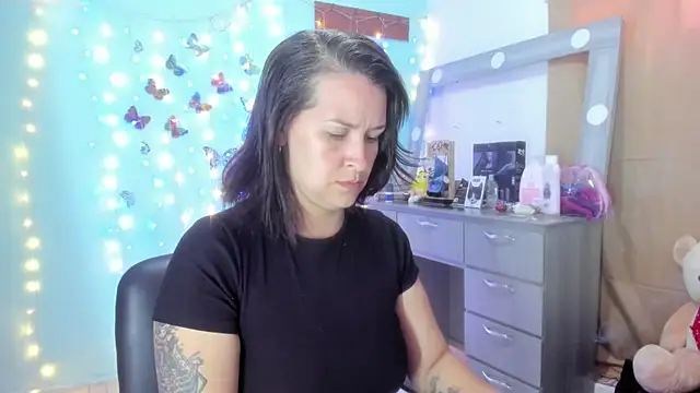 Britney taylor  online show from February 19, 3:49 pm