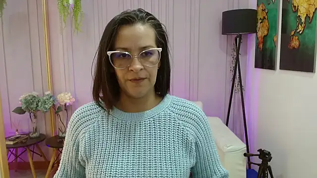 Britney taylor  online show from March 14, 6:39 pm