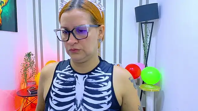 Britney taylor  online show from November 10, 8:52 pm