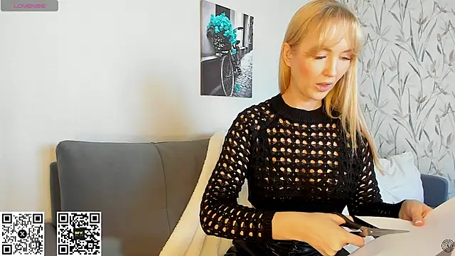 HotyPlays online show from September 14, 12:15 pm