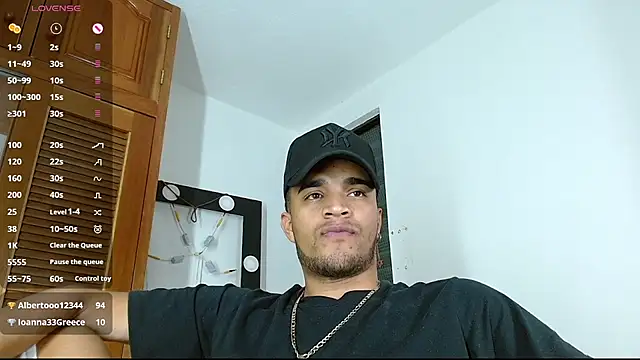 Snapshot of Bigcock_21cm_ chatting on February 22, 1:33 am Bigcock 21cm online show from February 22, 1:33 am