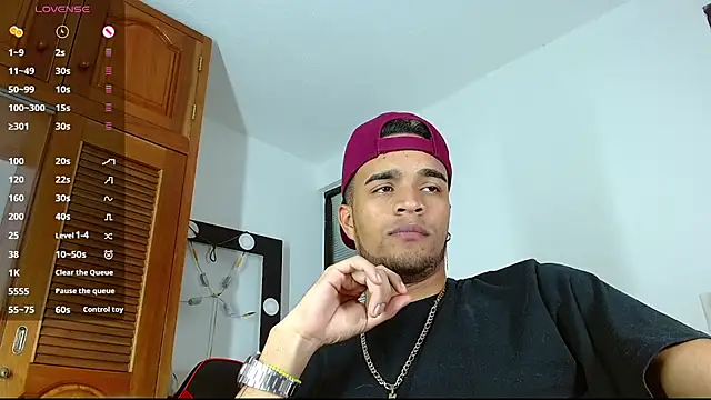 Snapshot of Bigcock_21cm_ chatting on February 22, 10:09 pm Bigcock 21cm online show from February 22, 10:09 pm