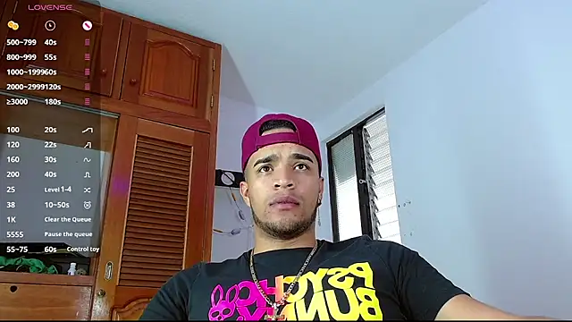 Snapshot of Bigcock_21cm_ chatting on February 27, 5:04 pm Bigcock 21cm online show from February 27, 5:04 pm