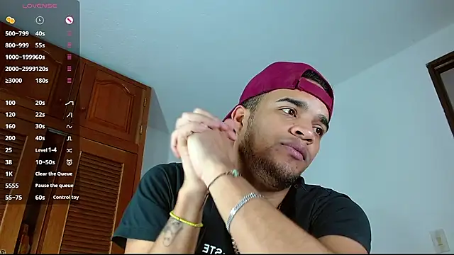 Snapshot of Bigcock_21cm_ chatting on March 9, 3:16 pm Bigcock 21cm online show from March 9, 3:16 pm