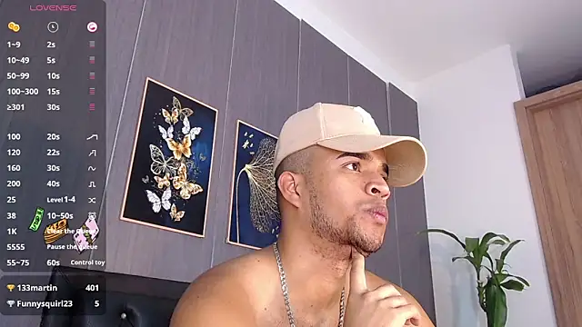 Snapshot of Bigcock_21cm_ chatting on March 20, 11:12 pm Bigcock 21cm online show from March 20, 11:12 pm