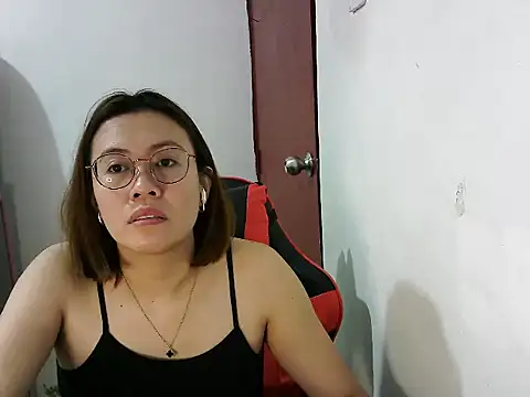 crizzybel online show from February 28, 4:10 am