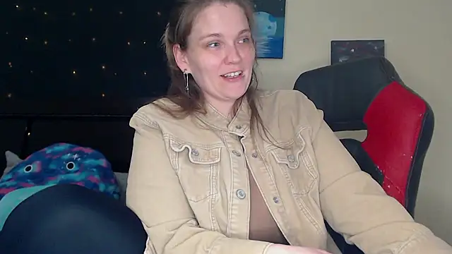 Snapshot of ToxicLilly chatting on December 5, 10:33 am ToxicLilly online show from December 5, 10:33 am