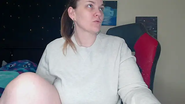 Snapshot of ToxicLilly chatting on December 11, 9:19 am ToxicLilly online show from December 11, 9:19 am