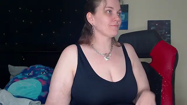 Snapshot of ToxicLilly chatting on December 16, 10:29 am ToxicLilly online show from December 16, 10:29 am