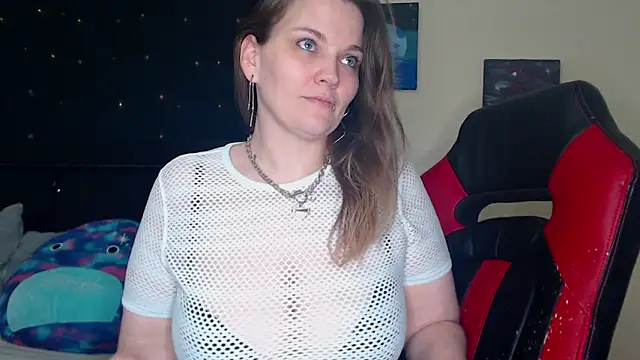 Snapshot of ToxicLilly chatting on December 20, 10:27 am ToxicLilly online show from December 20, 10:27 am