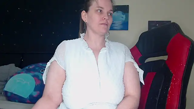 Snapshot of ToxicLilly chatting on December 31, 11:53 am ToxicLilly online show from December 31, 11:53 am