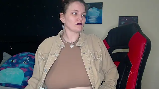 Snapshot of ToxicLilly chatting on January 3, 12:30 pm ToxicLilly online show from January 3, 12:30 pm