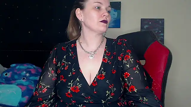 Snapshot of ToxicLilly chatting on January 5, 7:49 am ToxicLilly online show from January 5, 7:49 am